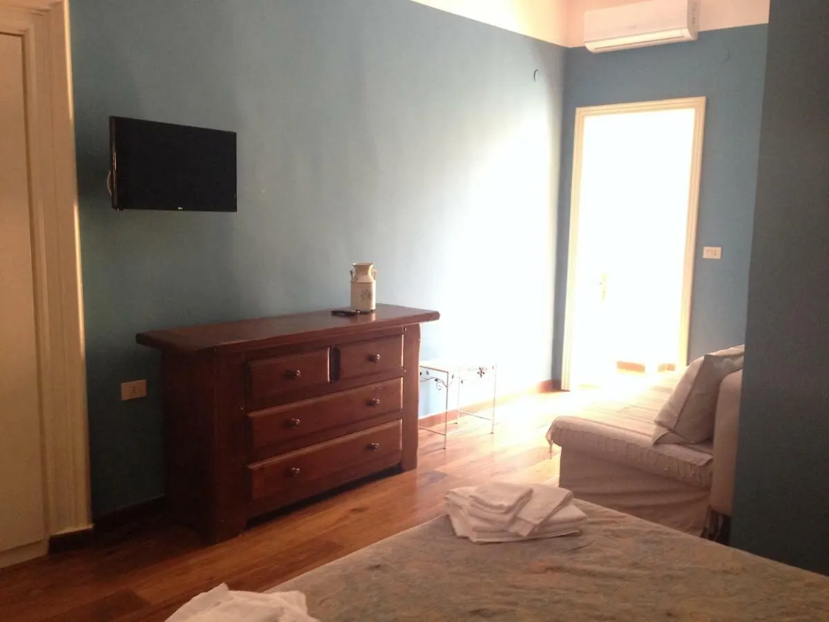 Bed & Breakfast B & B Luca Giordano N6 Naples Italy